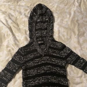 Long sleeved sweater